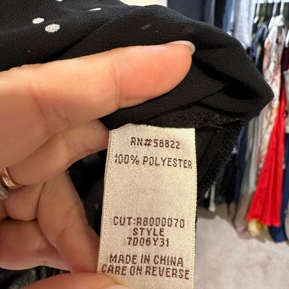 Max Studio Ruffled Cold Shoulder Polka Dots Blouse size M - Picture 6 of 7